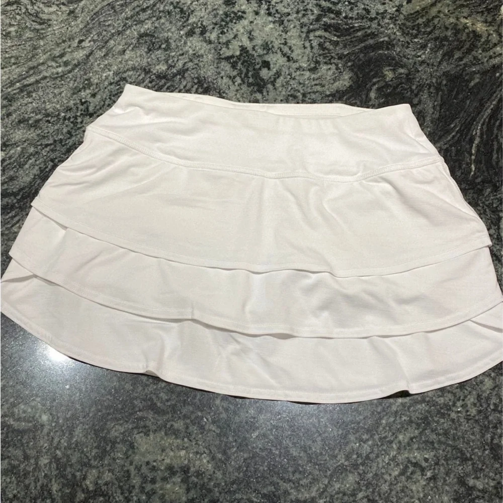 Athleta swagger skirt size small
A couple marks, not noticeable, see pics - Picture 1 of 7